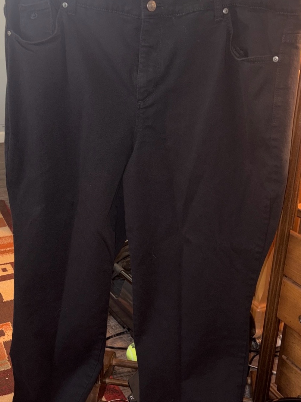 Gloria Vanderbilt black jeans 
Amanda s 22ws